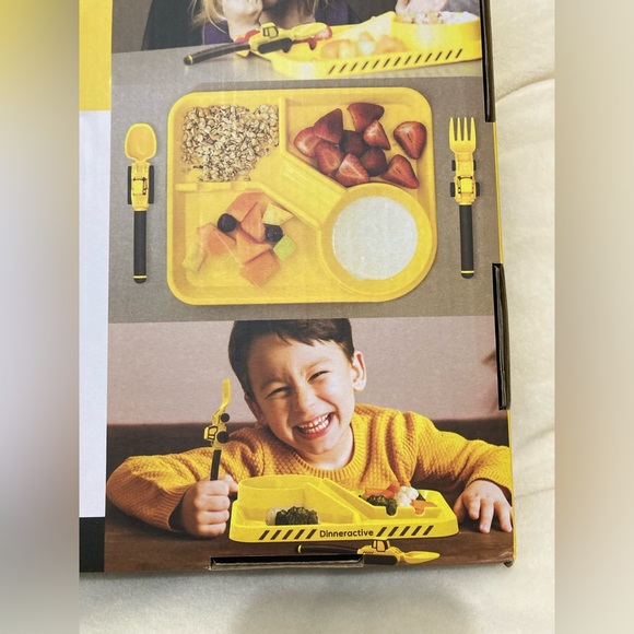 NEW DINNER ACTIVE KIDS DINING SET - Picture 6 of 9